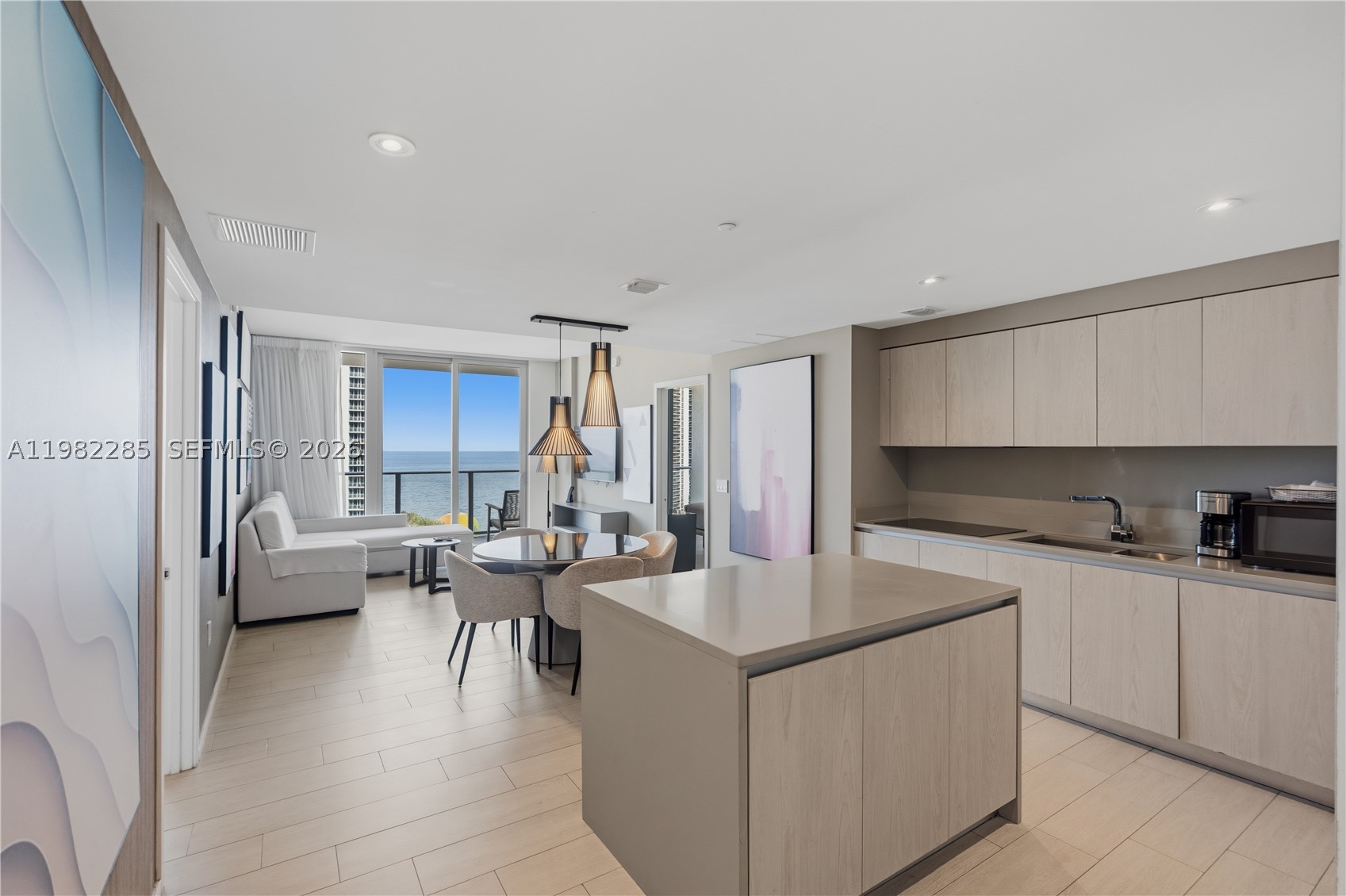 4010 S Ocean Dr R2005 — photo