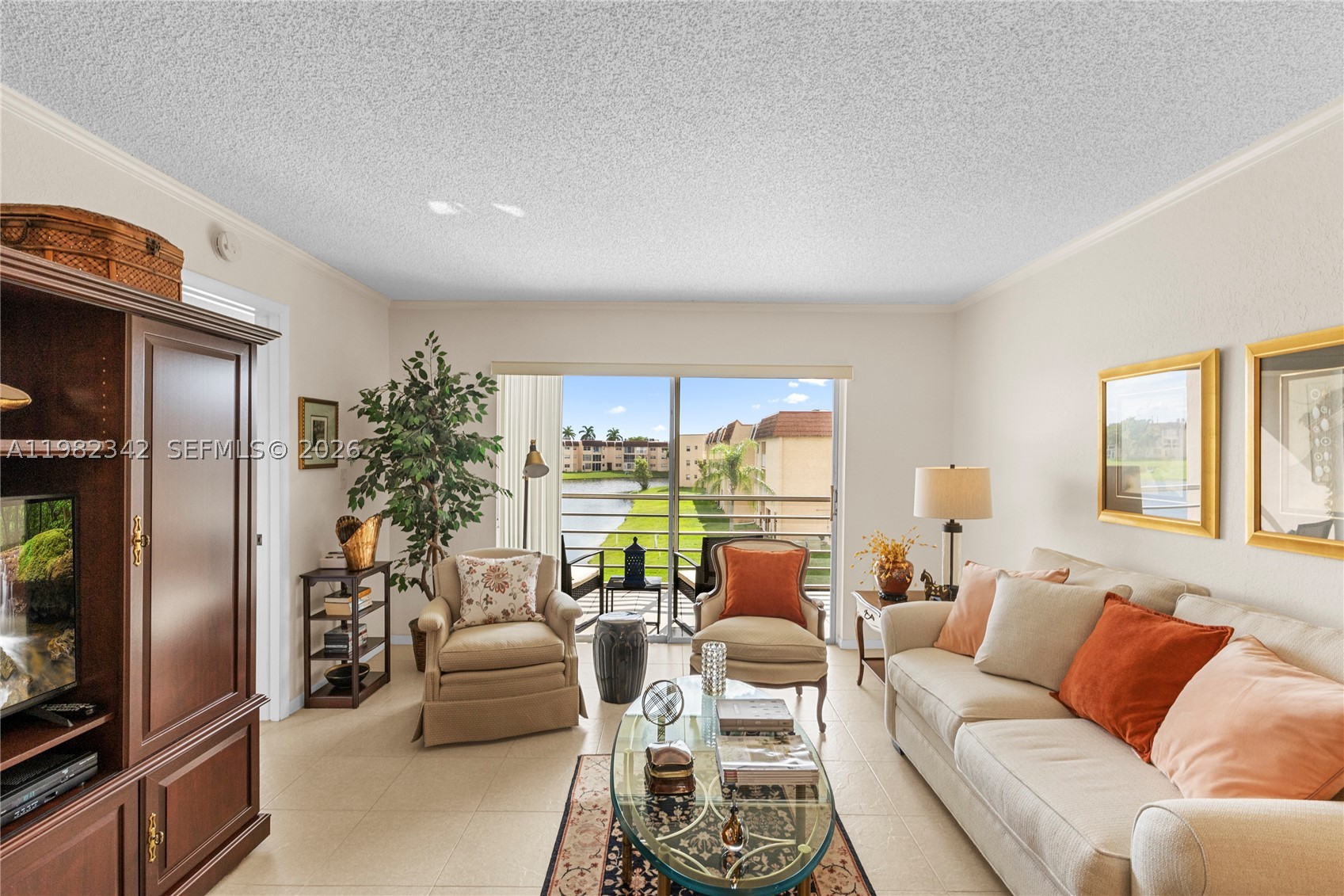 8950 Sunrise Lakes Blvd 309 — photo