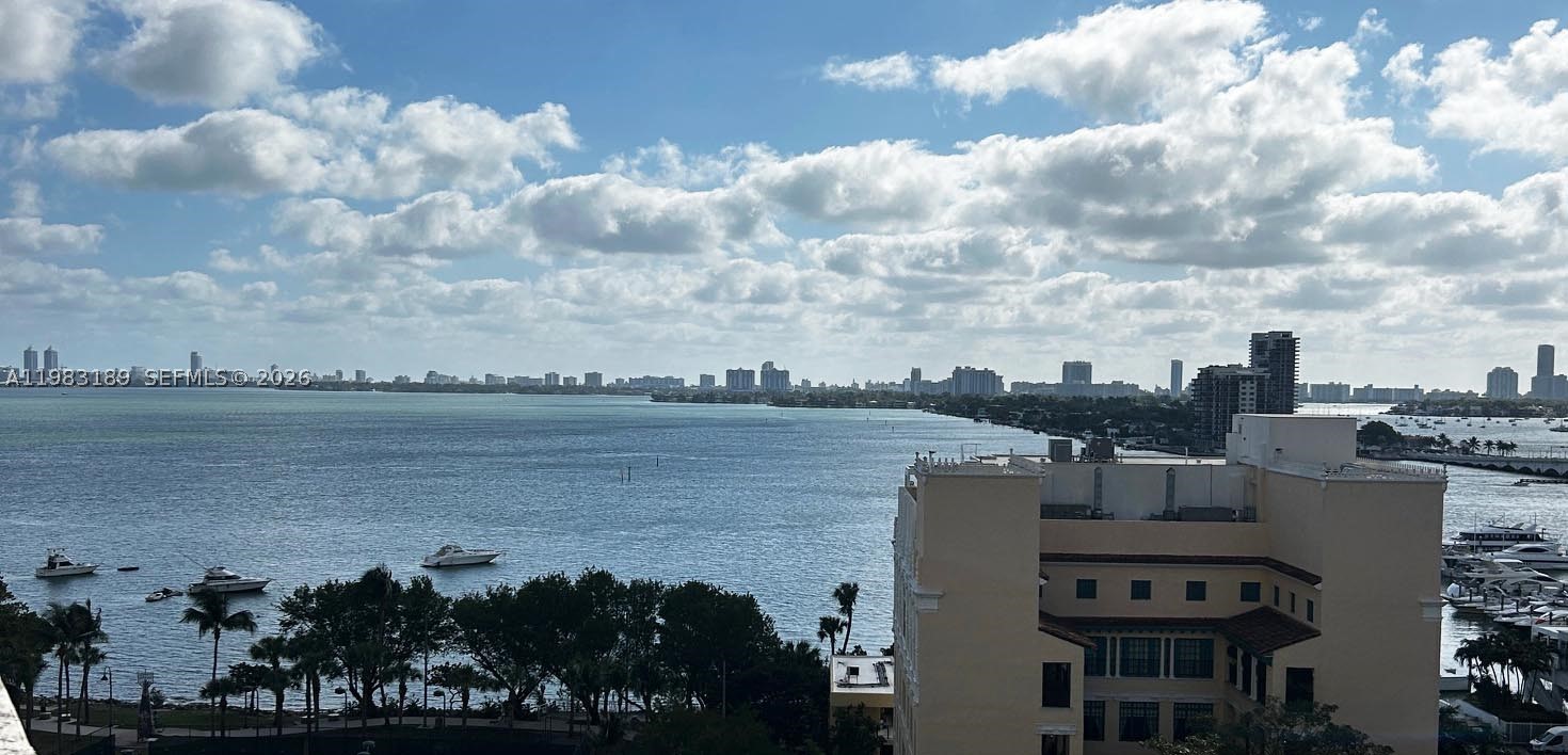 1750 N Bayshore Dr 1104 — photo
