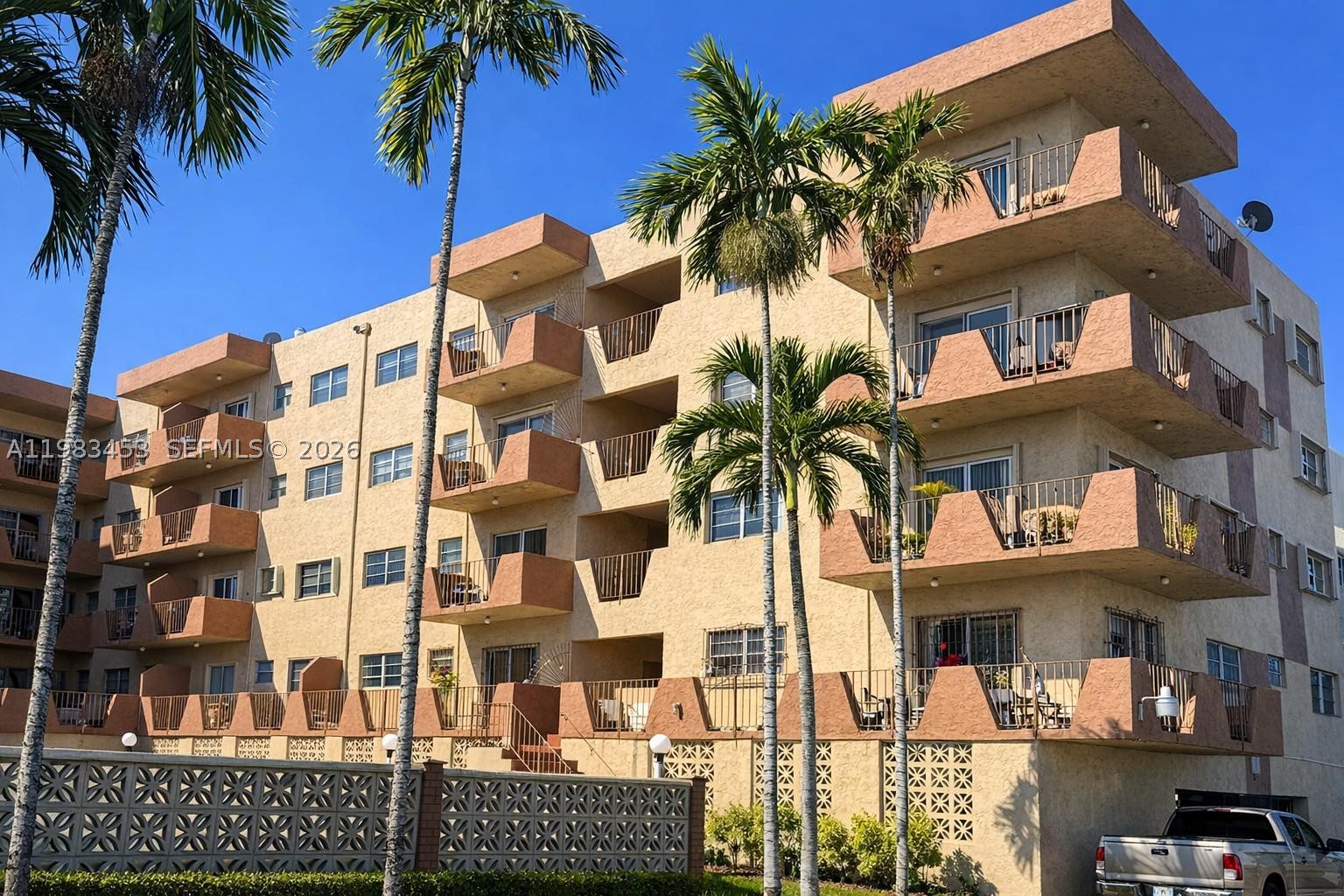 1630 W 46th Street #514B, Hialeah, FL 33012 — photo 2