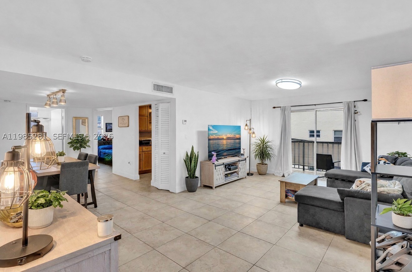 1236 Alton Rd 304 — photo