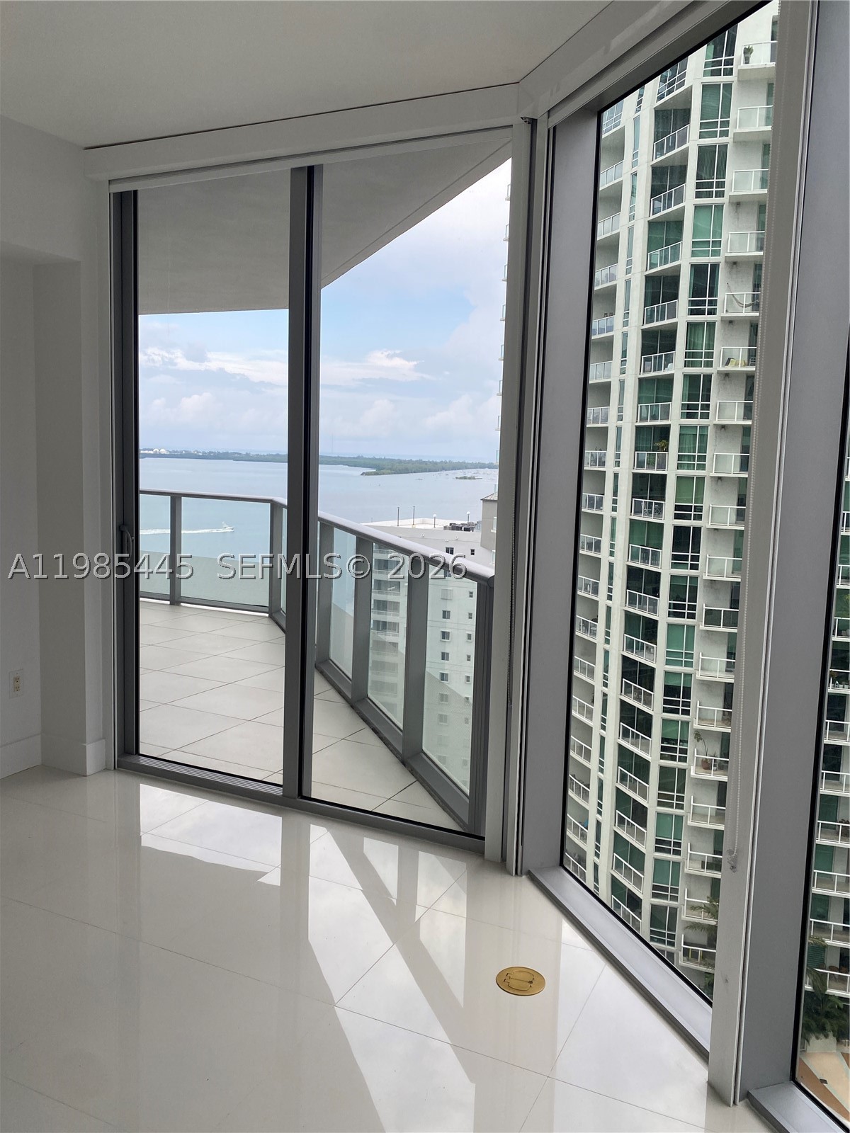 1300 Brickell Bay Dr 1903 — photo