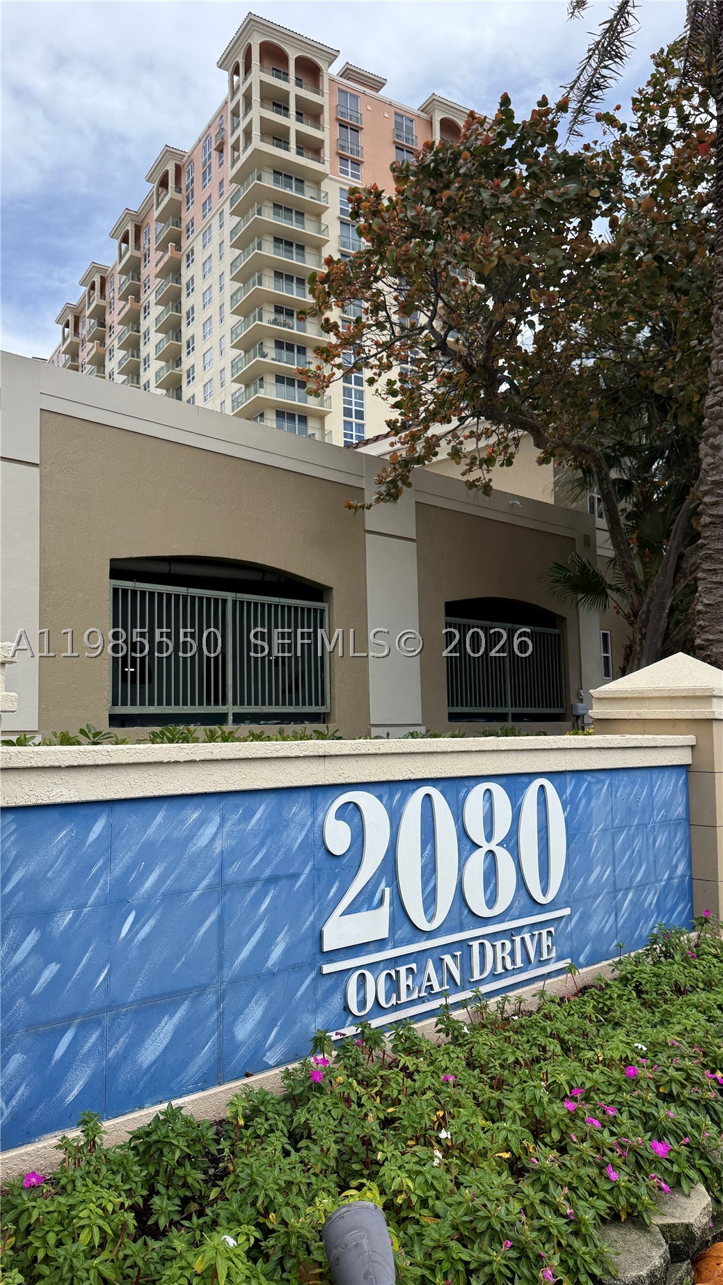 2080 S Ocean Dr 905 — photo