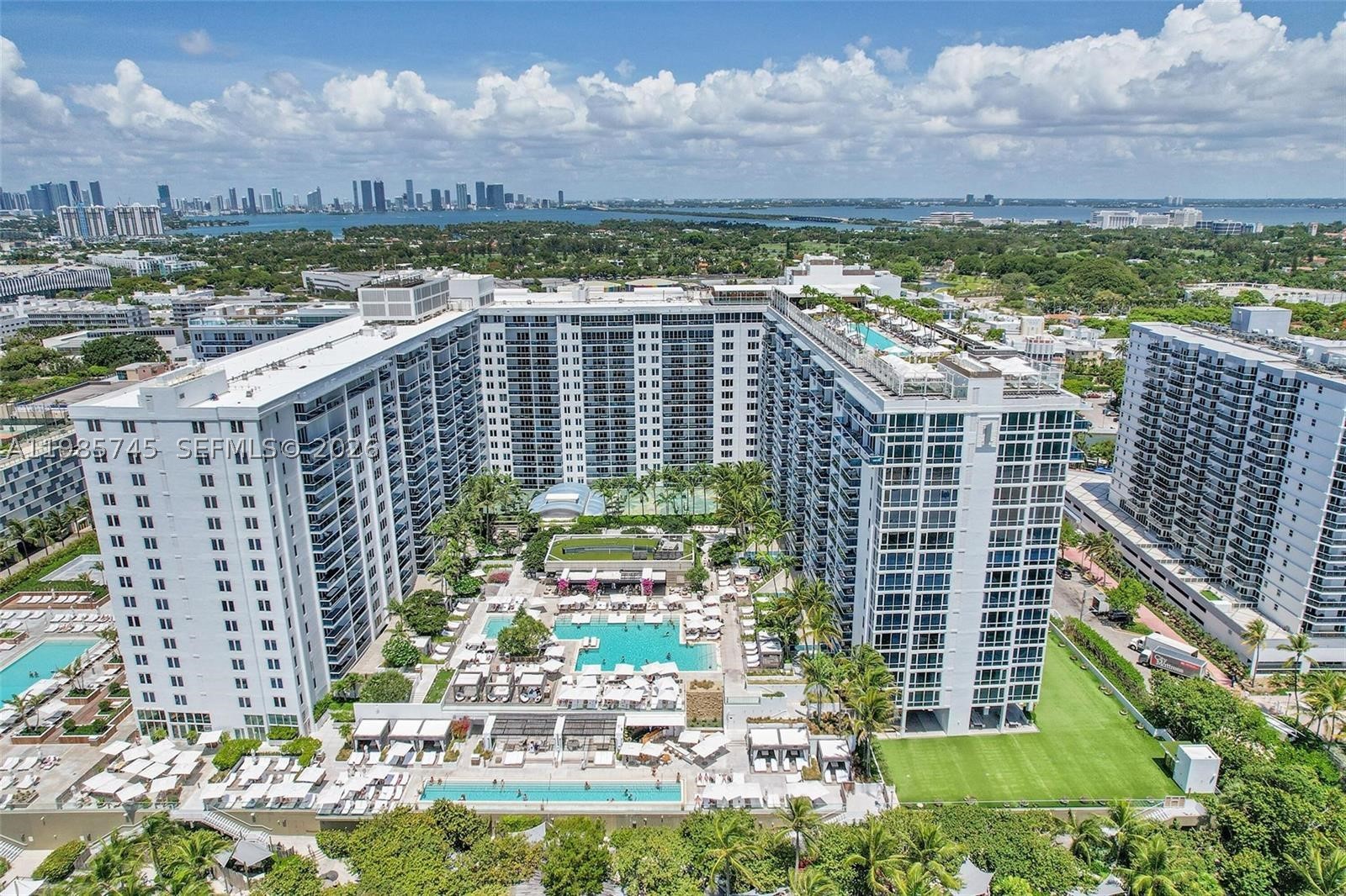 2301 Collins Ave 311 — photo