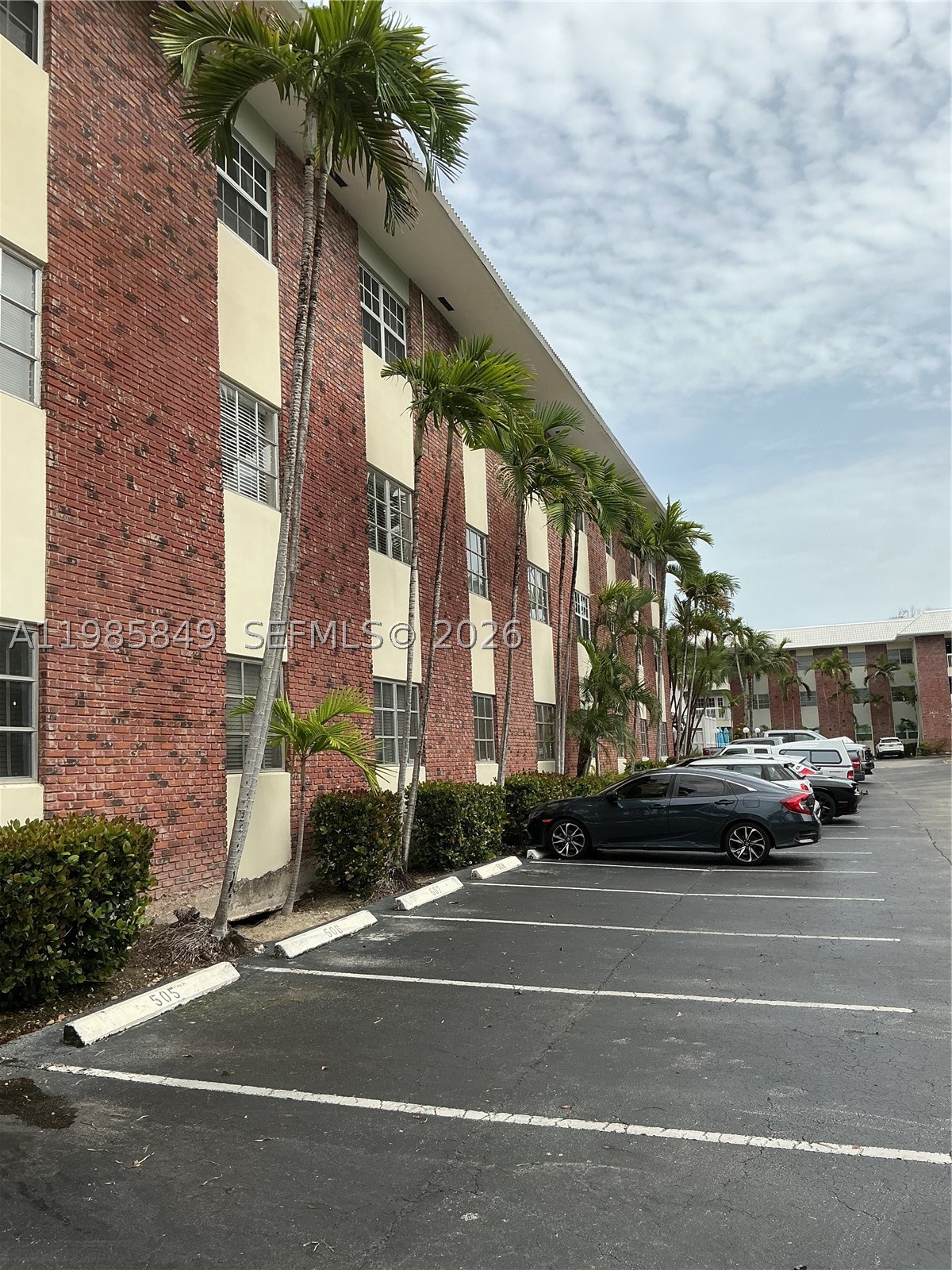 2424 SE 17th Cswy 111B — photo