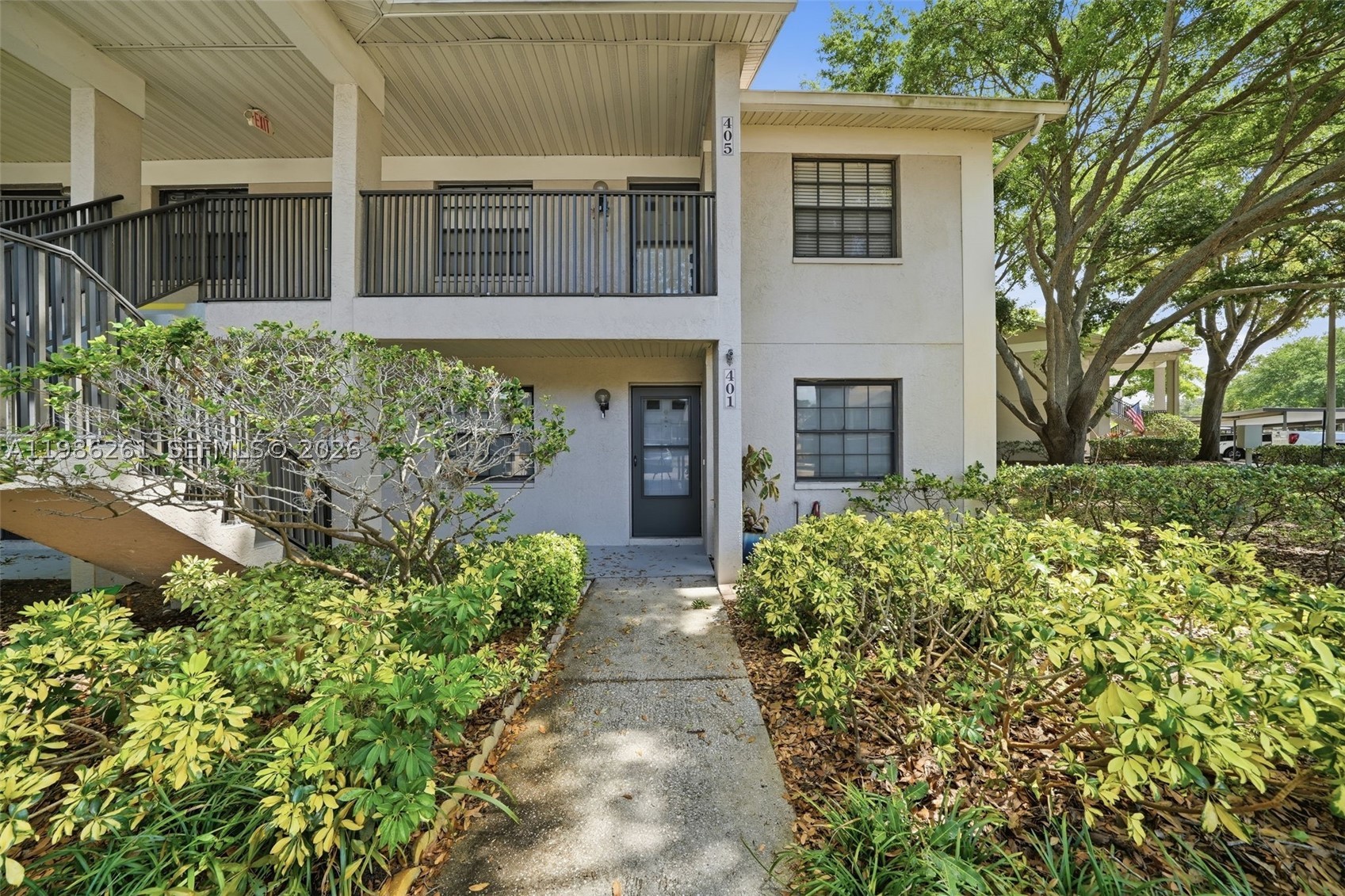 2130 Elm St 401 — photo