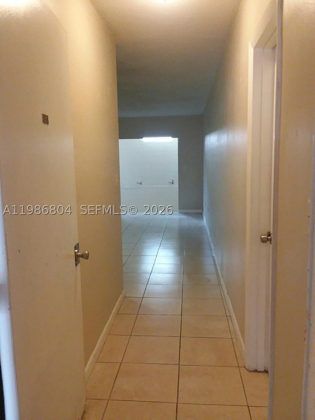140 Royal Palm Rd 107 — photo