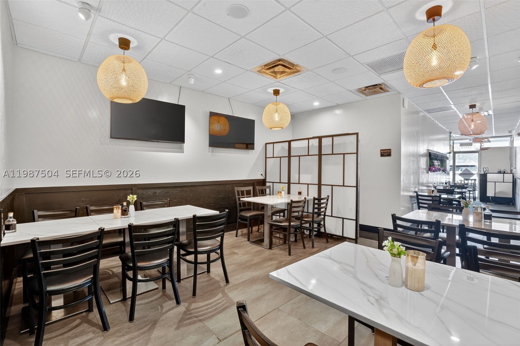 Restaurant For Sale in the Heart of Kendall — photo