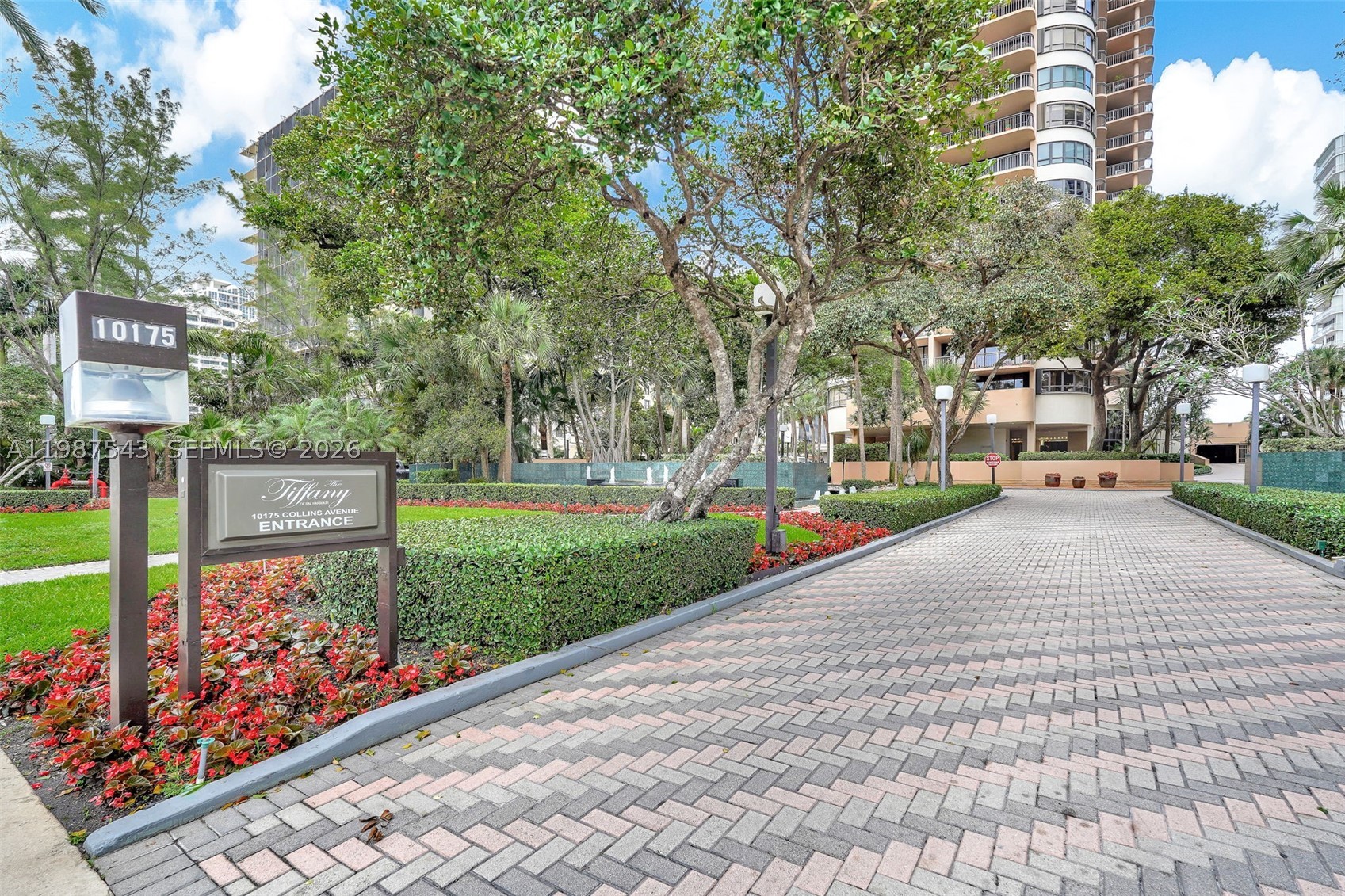 10175 Collins Ave 1207 — photo