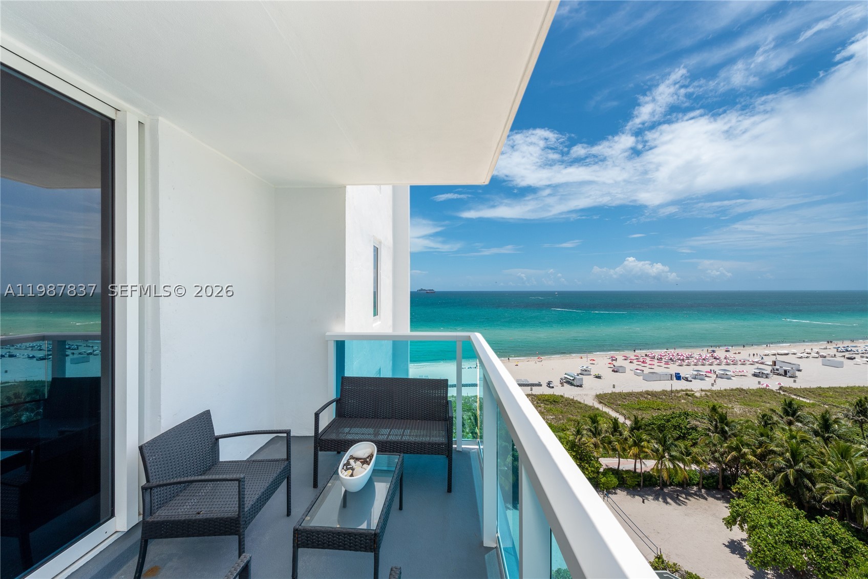 2301 Collins Ave 1009 — photo