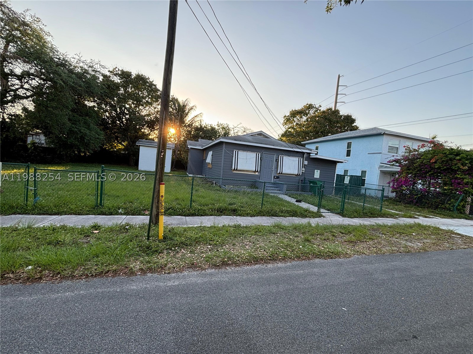 214 SW 1st Ave — photo