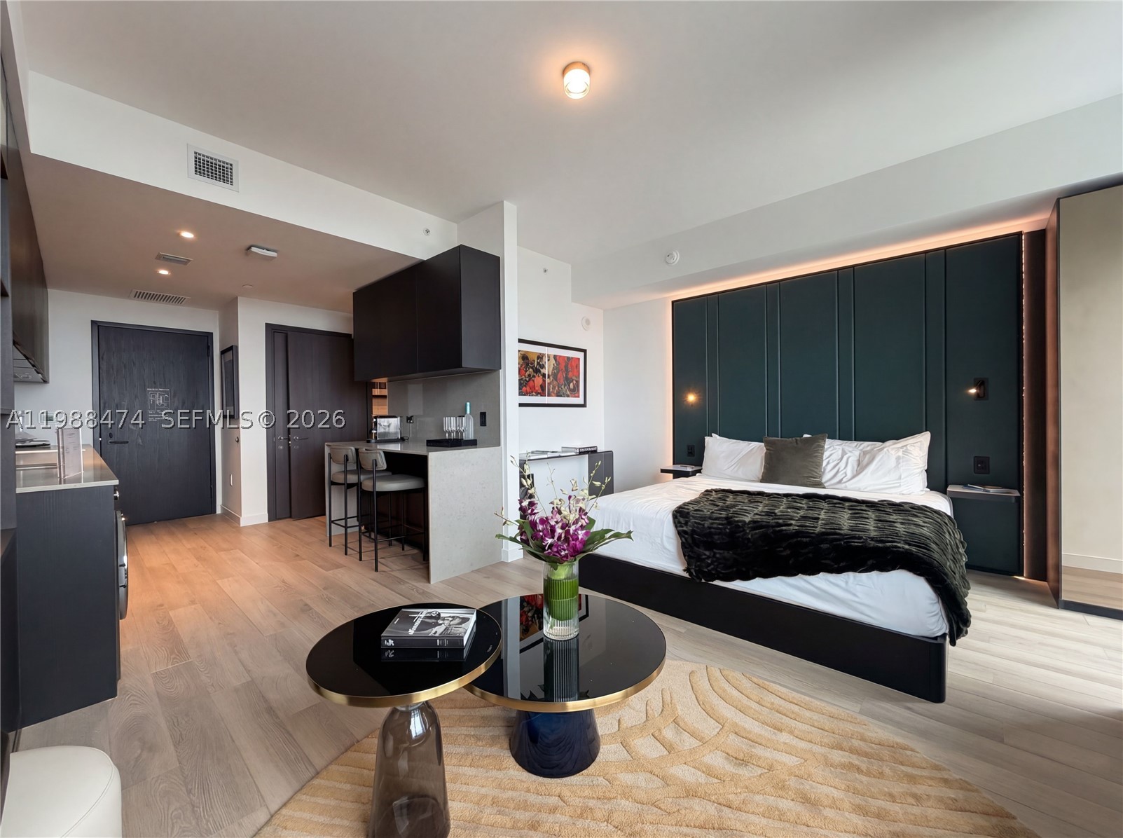 20 NE 11th St 4111 — photo