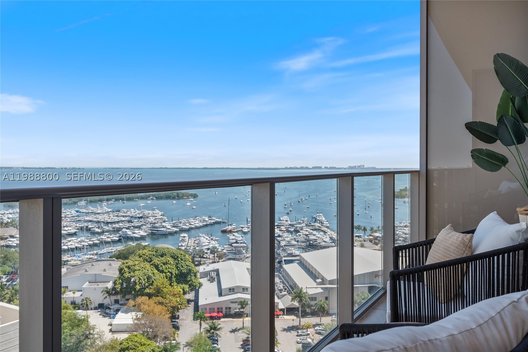 2655 S Bayshore Dr 1608 — photo