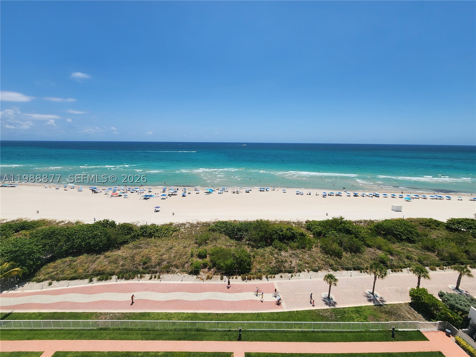 5601 Collins Ave 1110 — photo