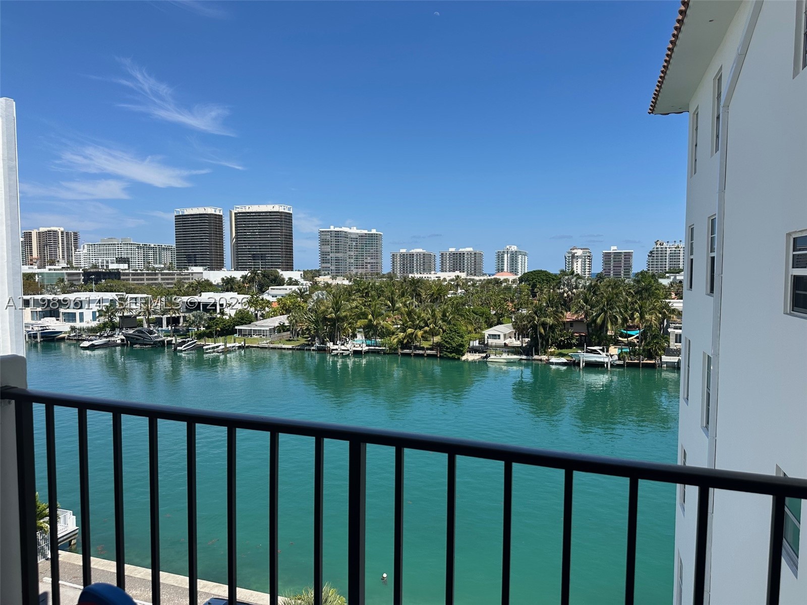 9341 E Bay Harbor Dr 6C — photo
