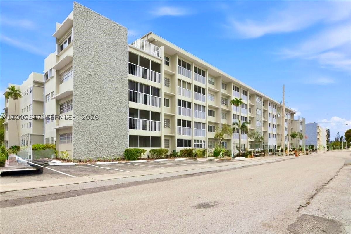 330 SE 2nd St 101G — photo