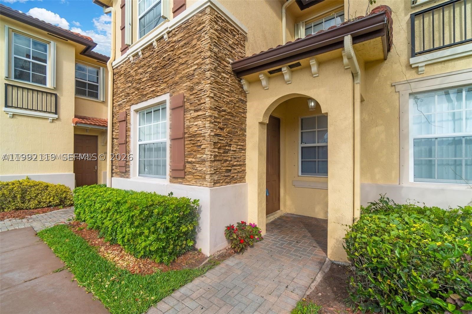 1720 NE 33 Av 104-5 — photo