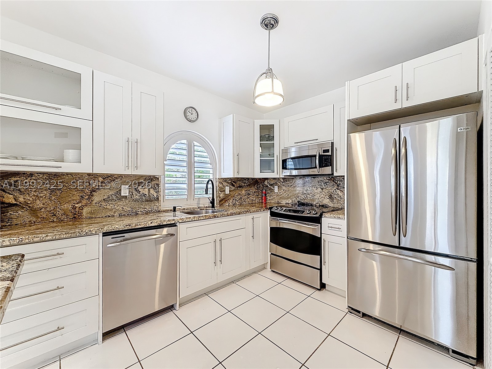 9008 Collins Ave 303 — photo