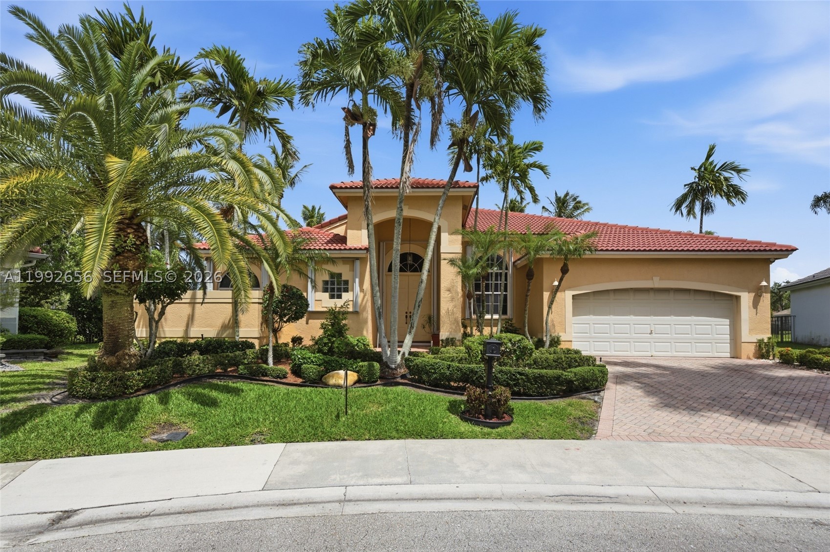 3038 Lakewood Dr — photo
