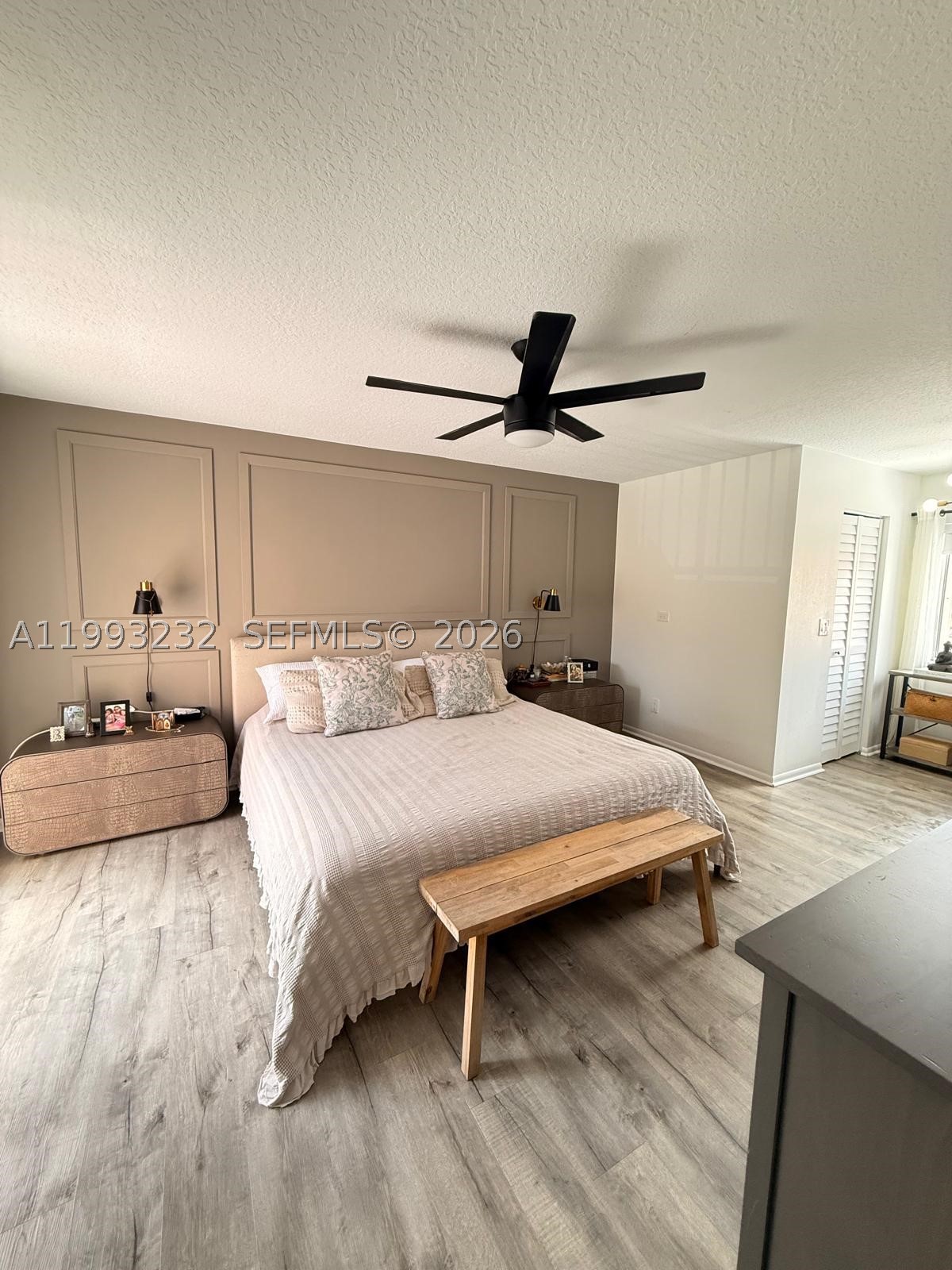 1054 SE 6th Ct — photo