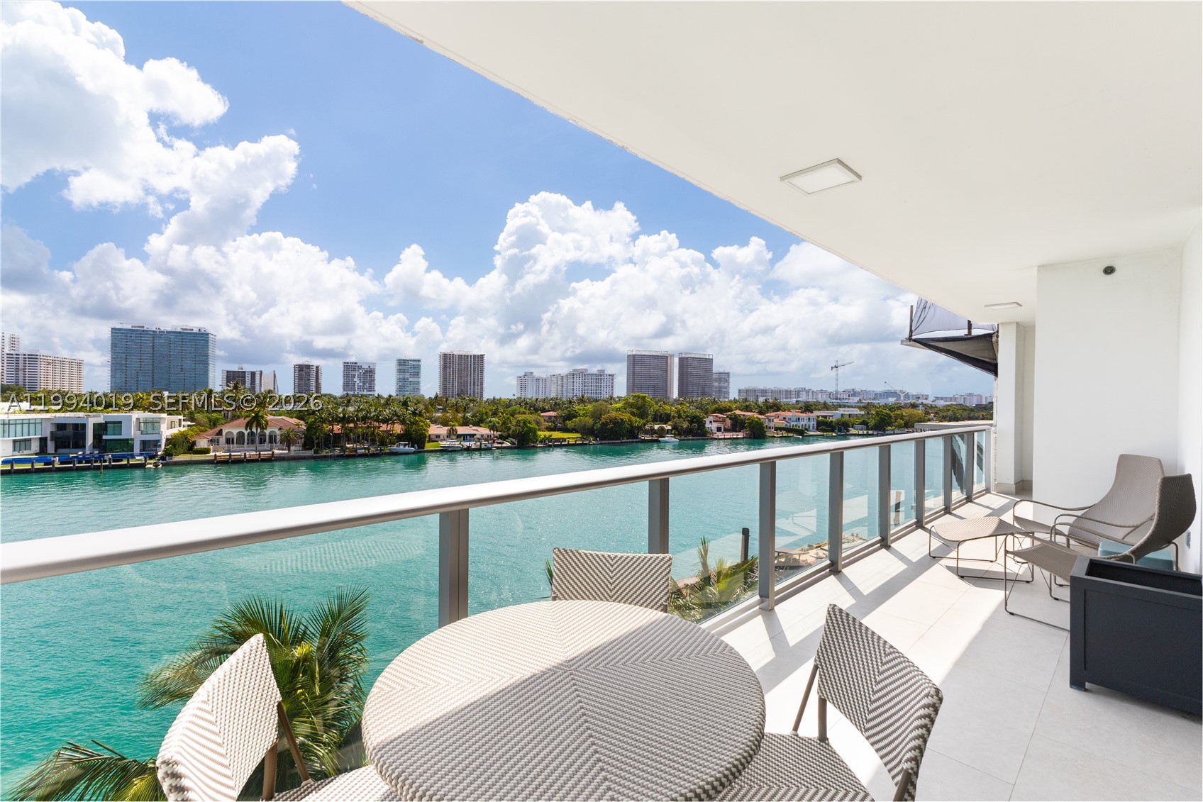 10201 E Bay Harbor Dr 507 — photo
