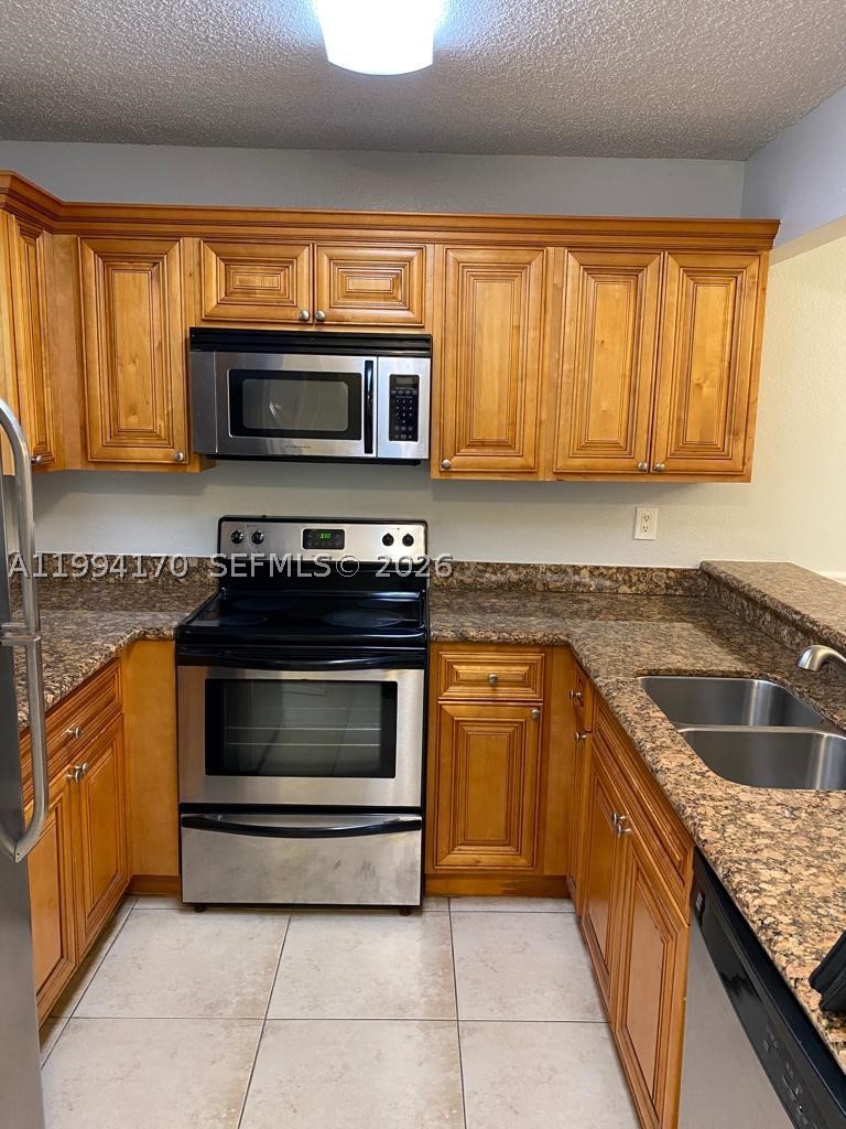 1620 Balfour Point Dr B — photo