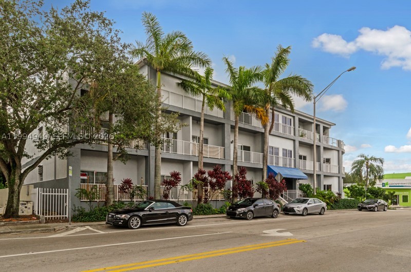 2734 Bird Ave 310 — photo