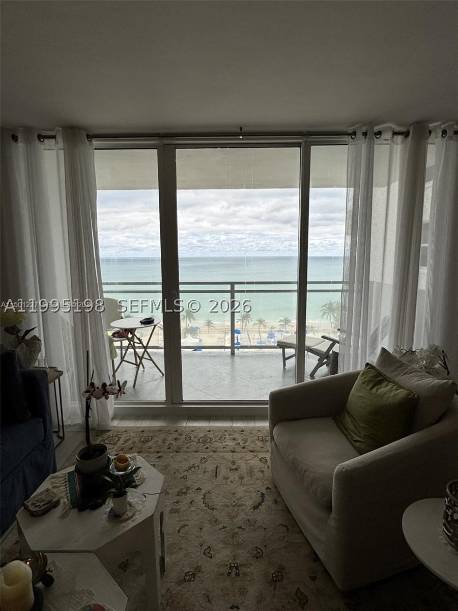 2030 S Ocean Dr 815 — photo