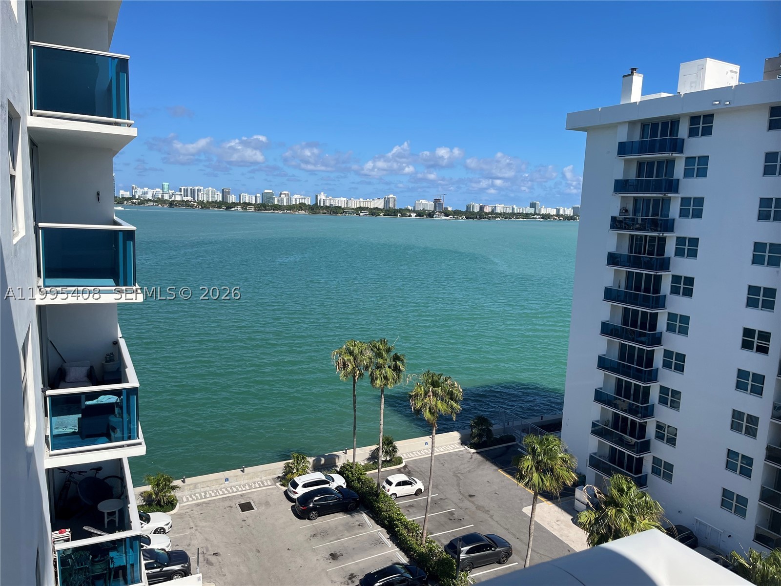7501 E Treasure Dr 8a — photo