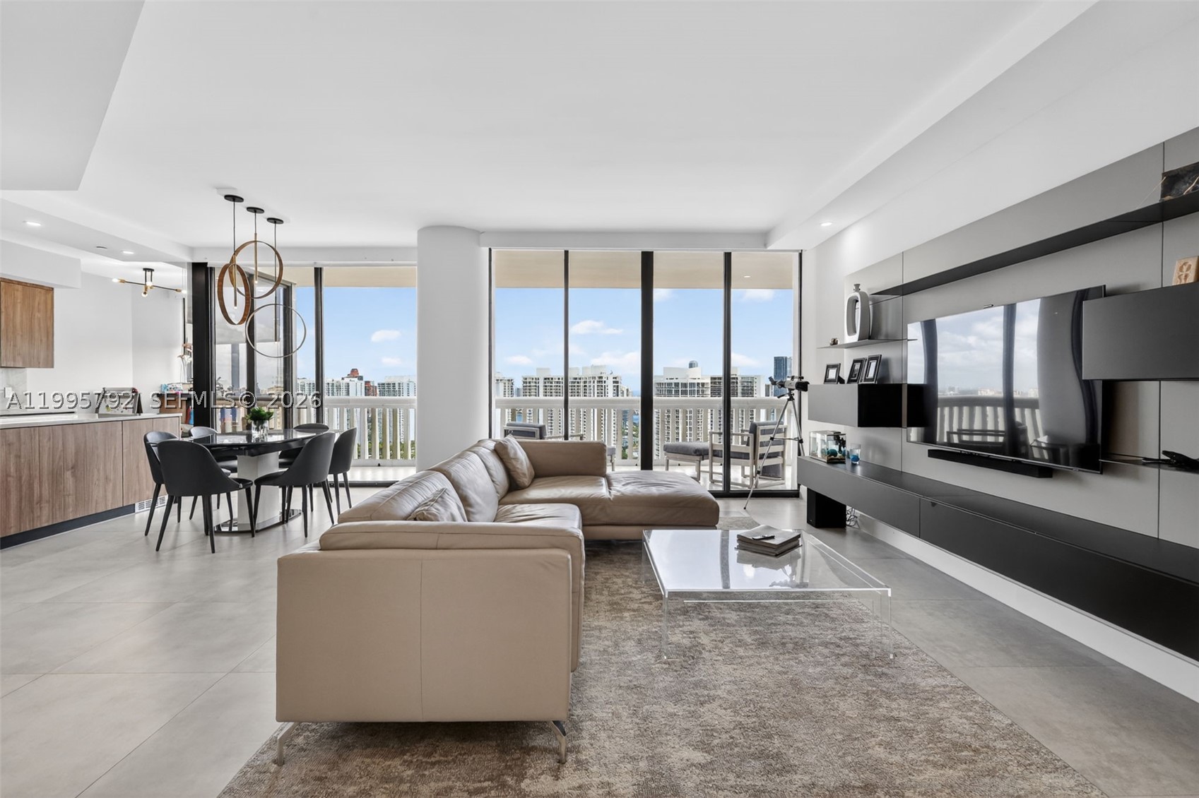 1000 Island Bl 3107 — photo