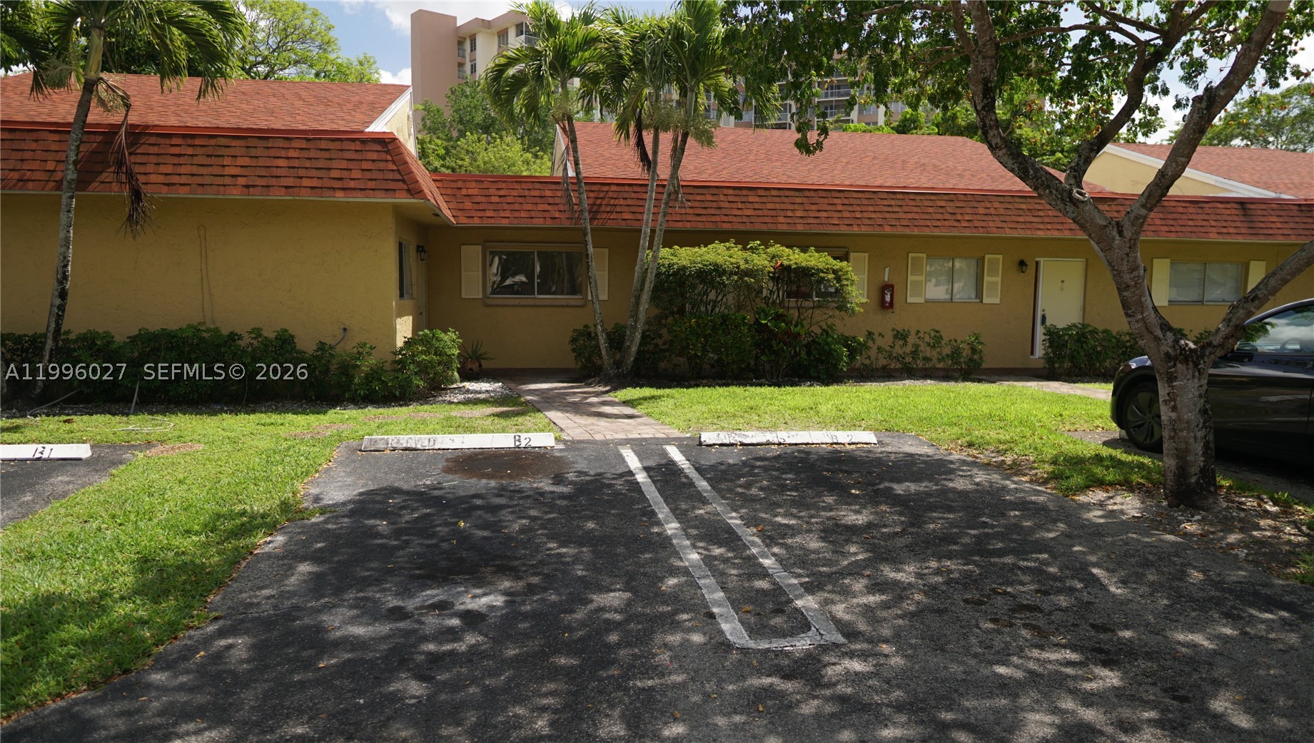 10722 La Placida Dr 9-B2 — photo