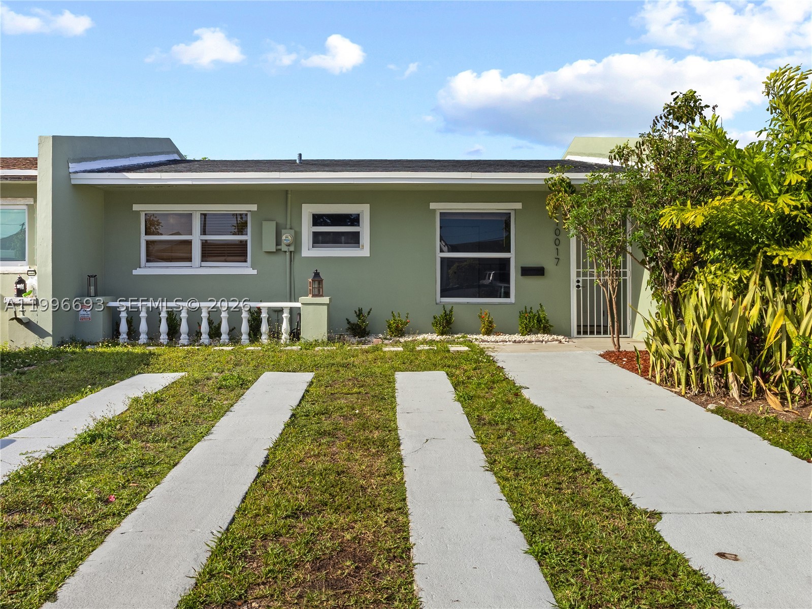 10017 SW 23rd Ter — photo