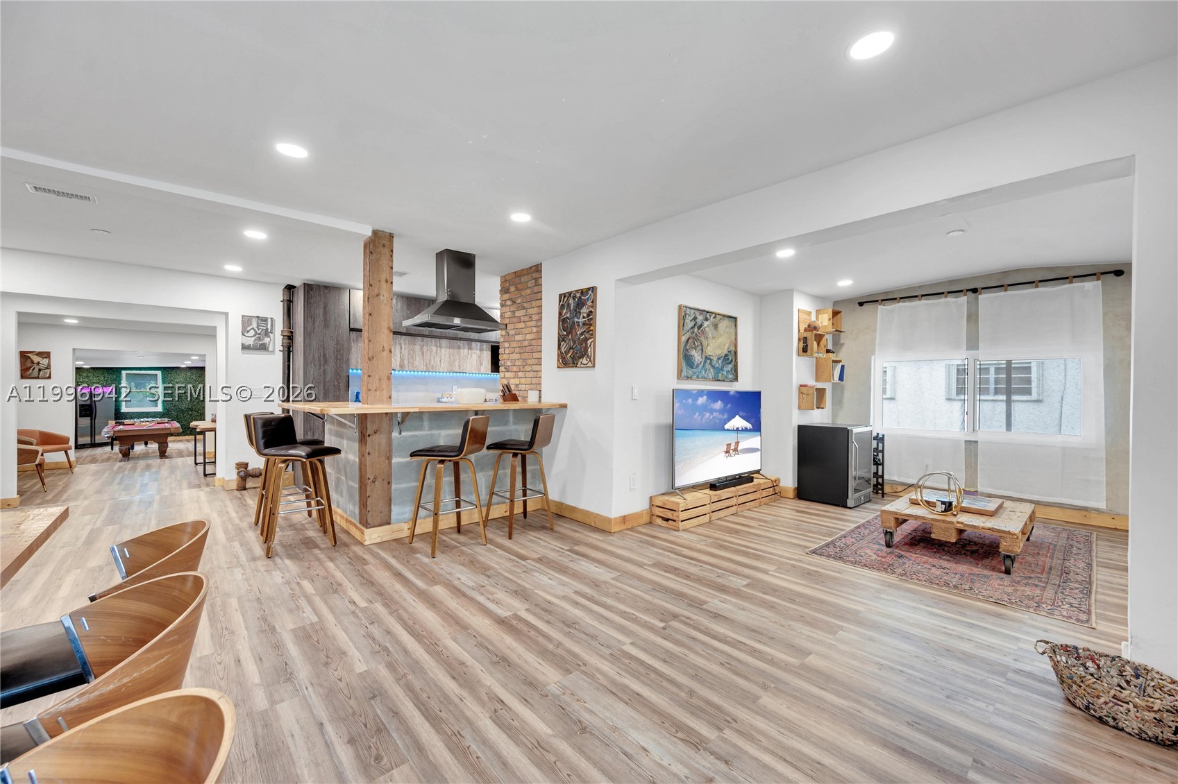 9000 NW 12th Ave — photo