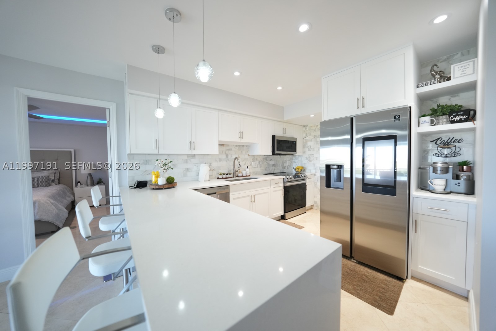 200 Diplomat Pkwy 827 — photo