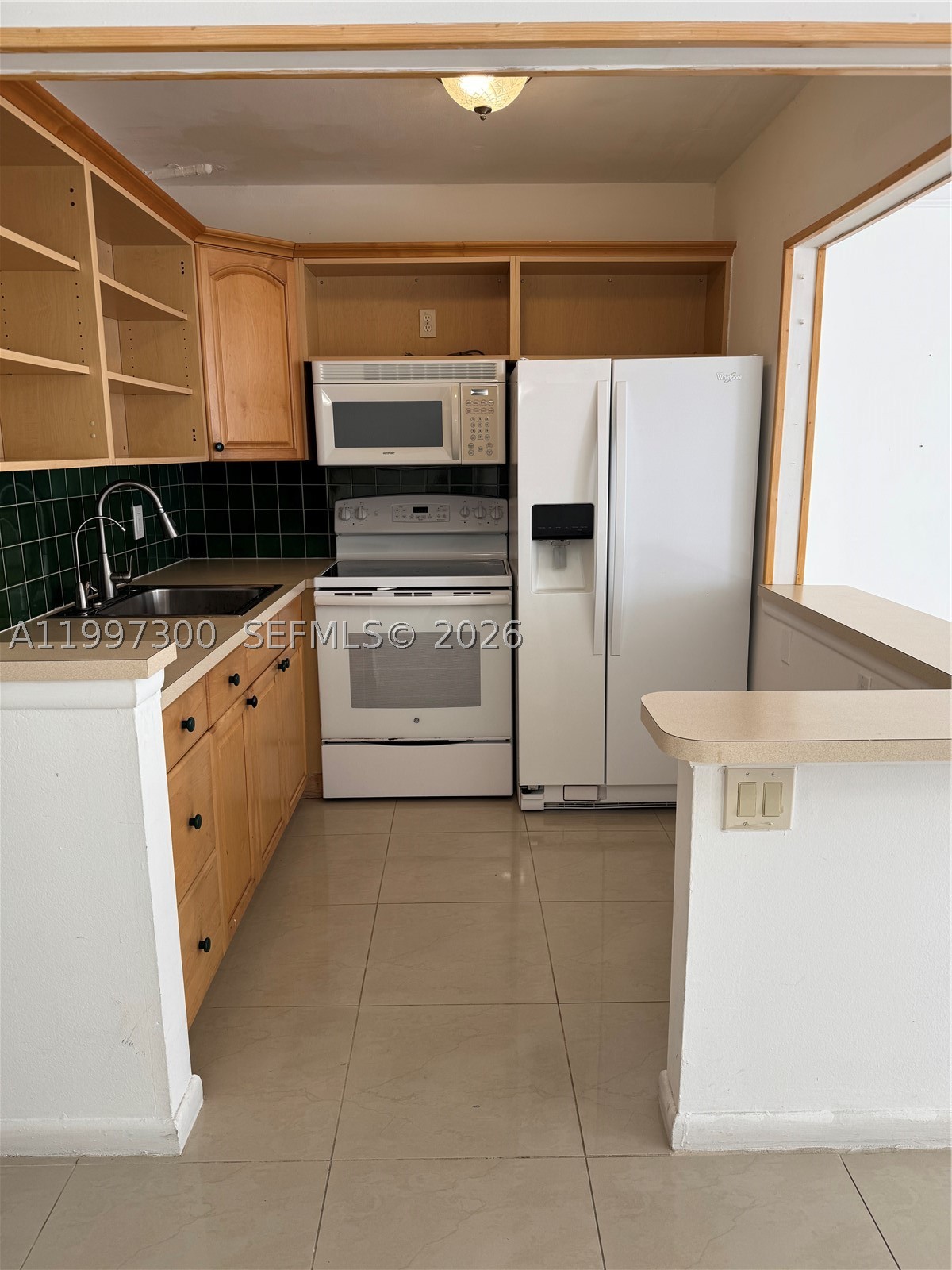 162 Westbury J 162 — photo