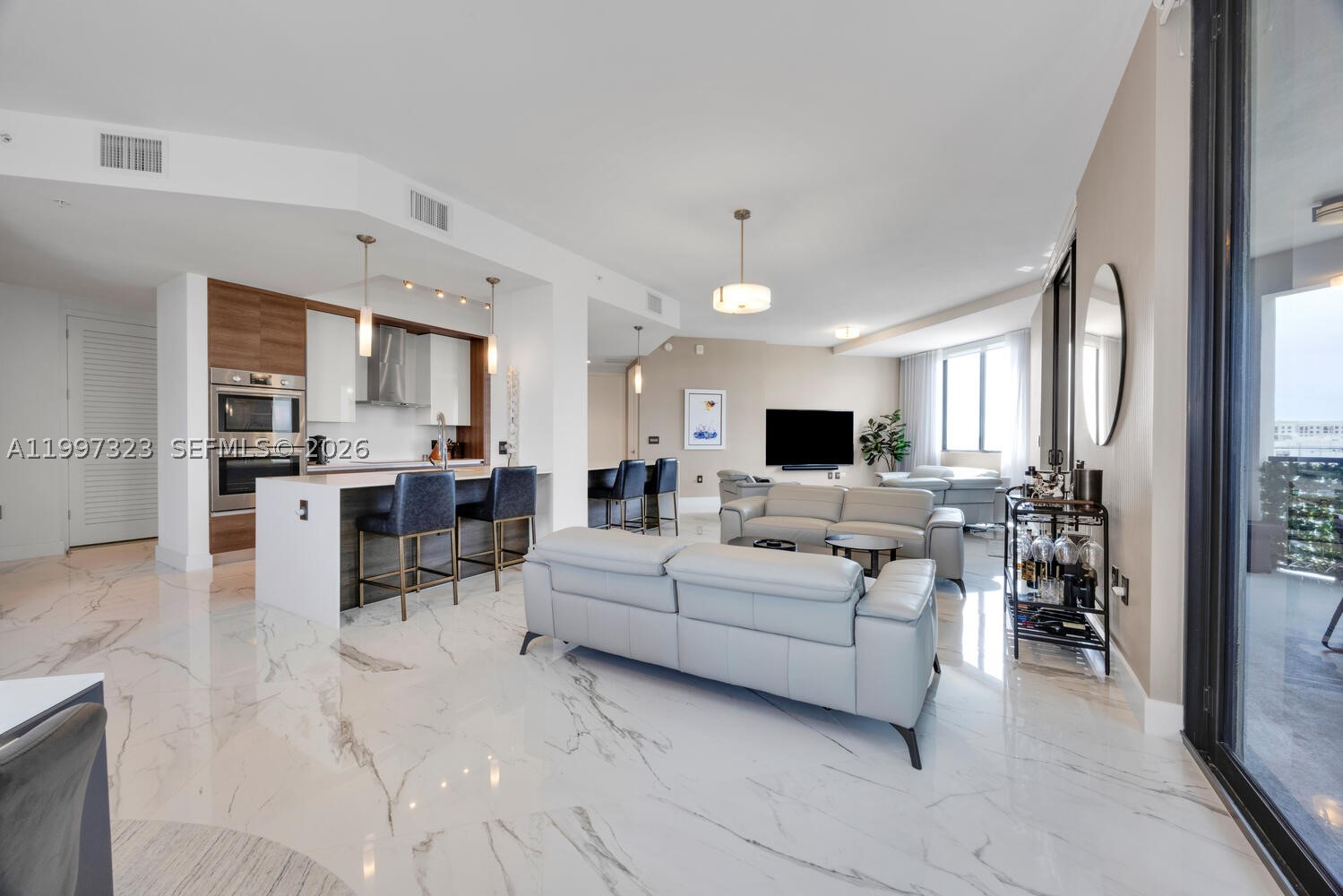 301 Altara Ave Lph914 — photo