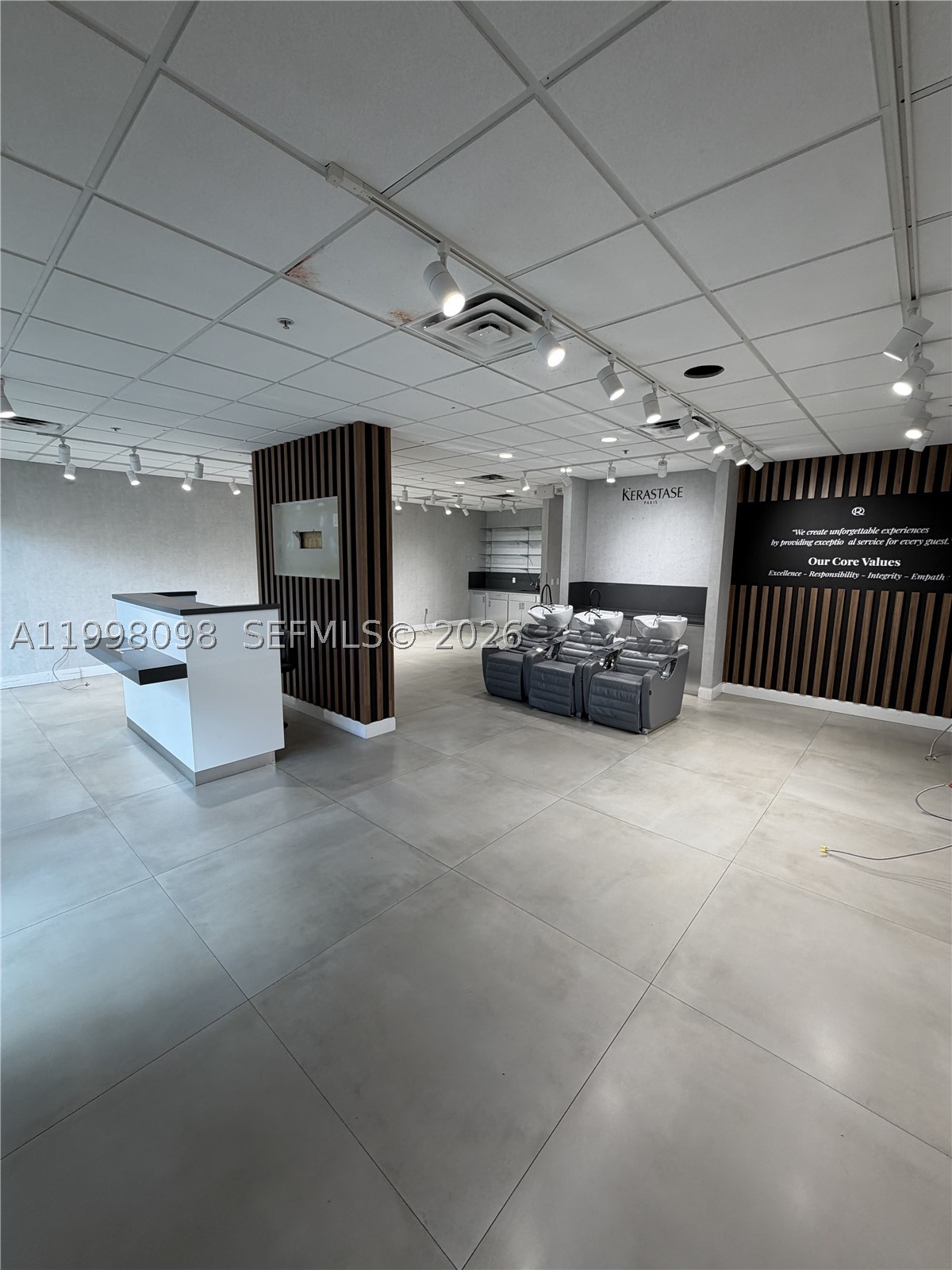 5901 NW 183rd St Suite 109 — photo