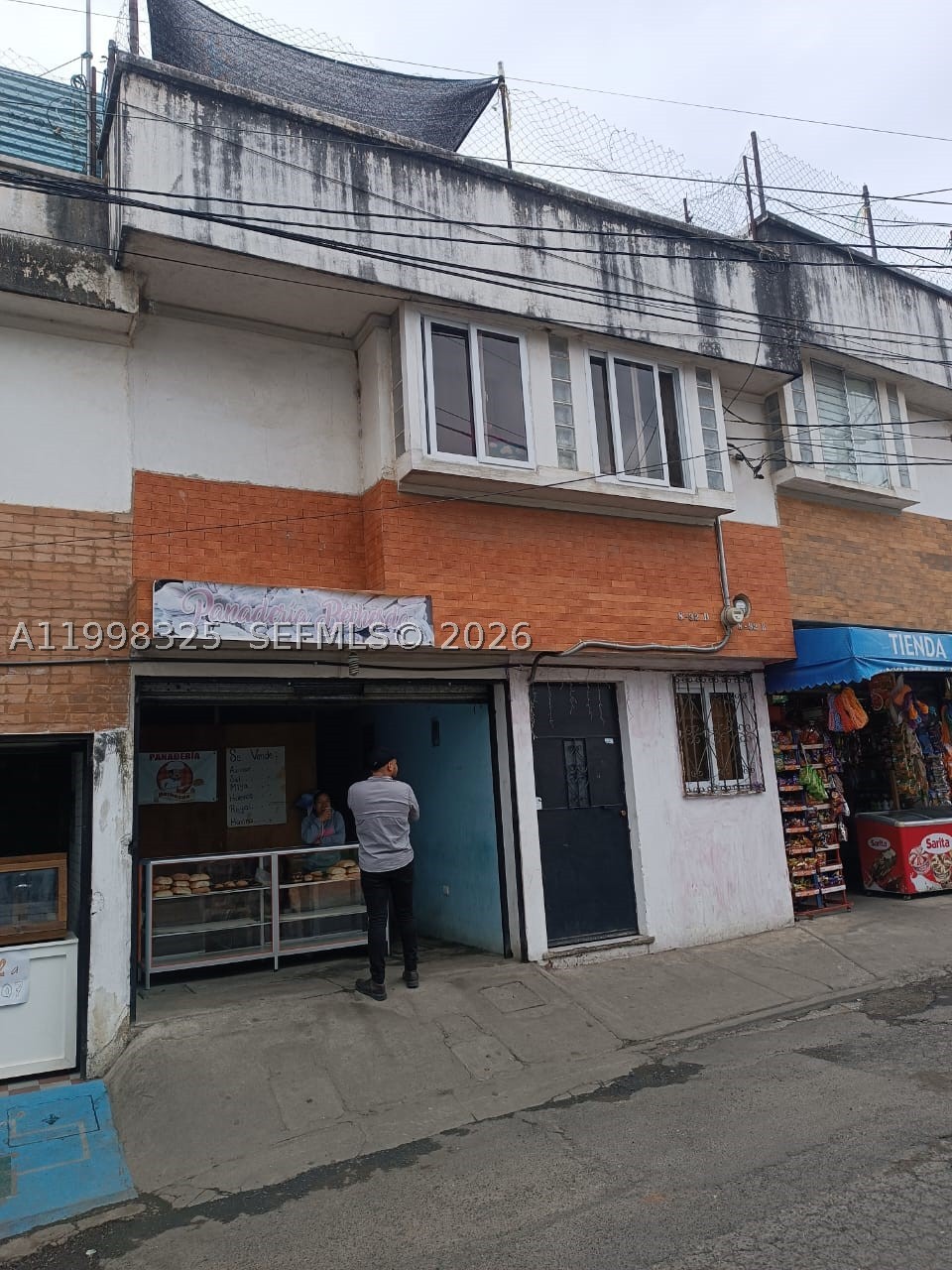 9 Calle 8-92 Zona 11 — photo