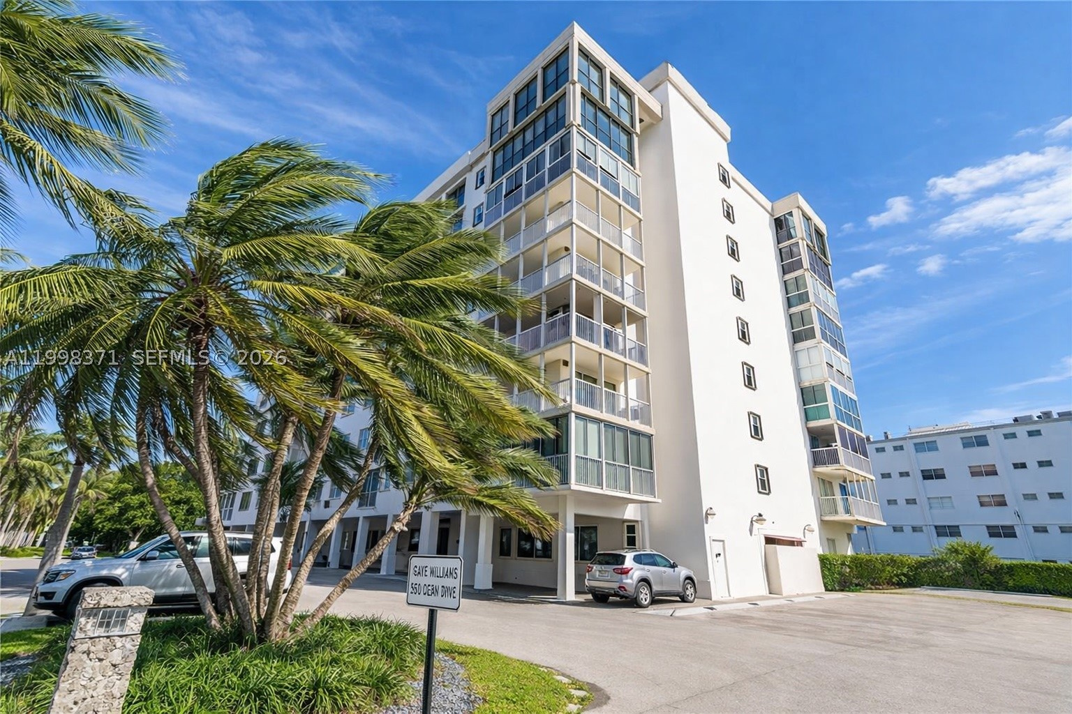 550 Ocean Drive 3H — photo