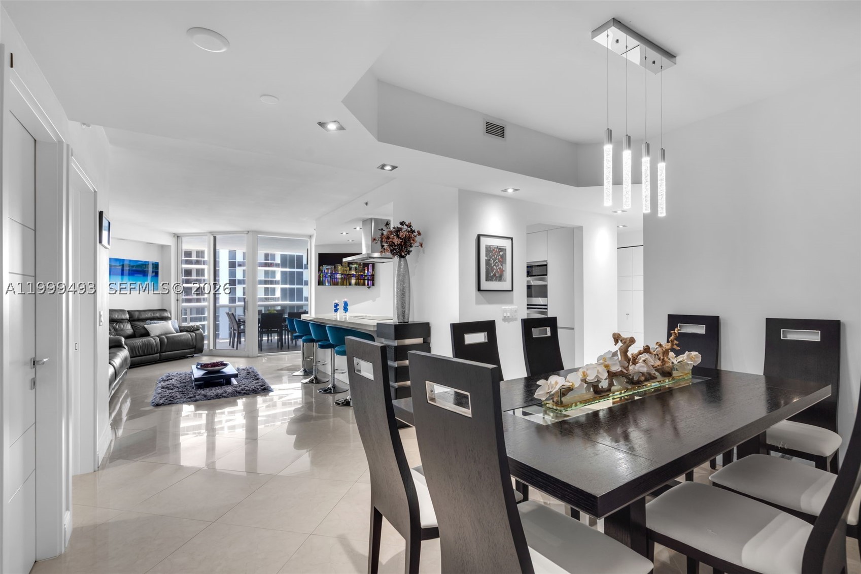 4775 Collins Ave 3608 — photo