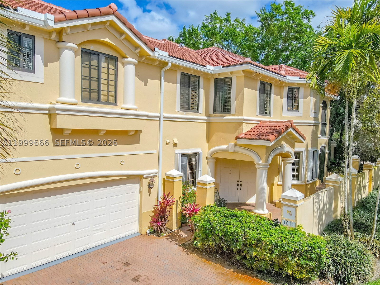 1611 Passion Vine Cir 12-2 — photo