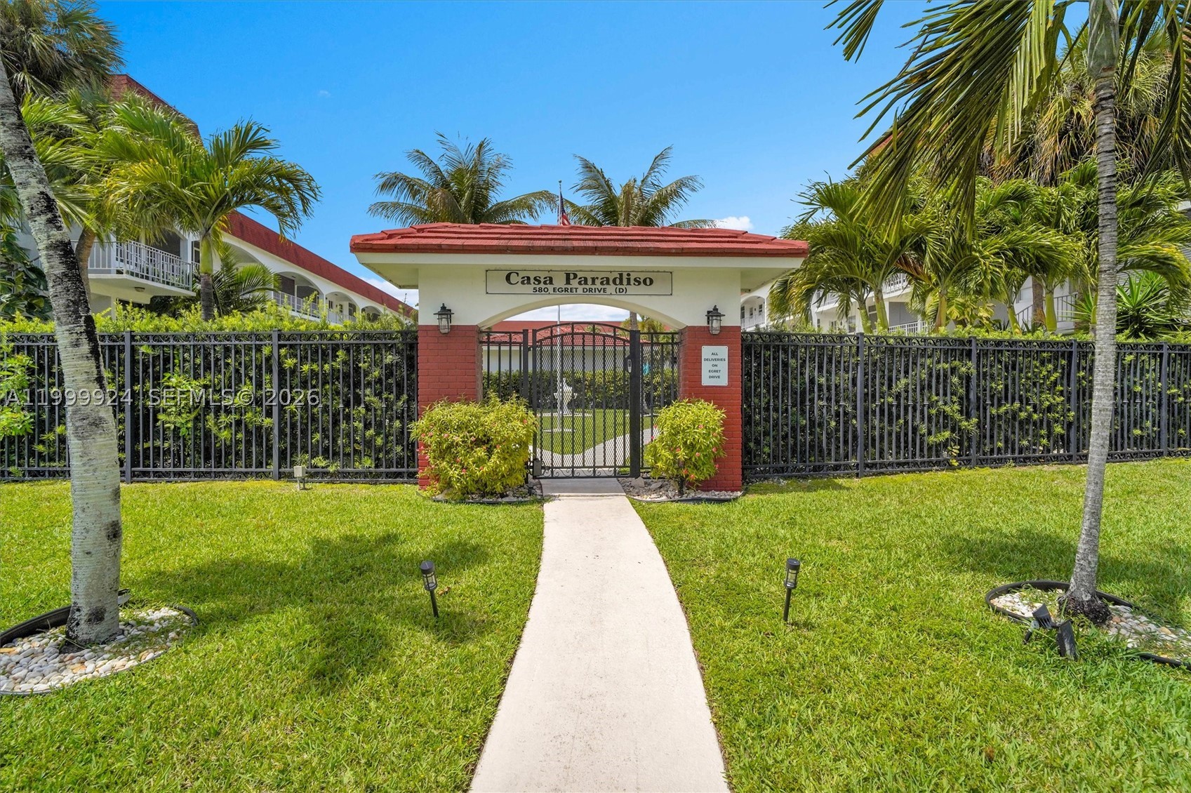 580 Egret Dr 303 — photo