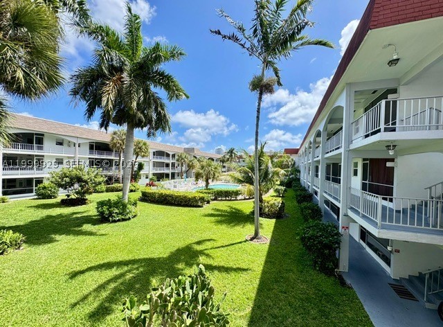 581 Blue Heron Drive 221-B — photo