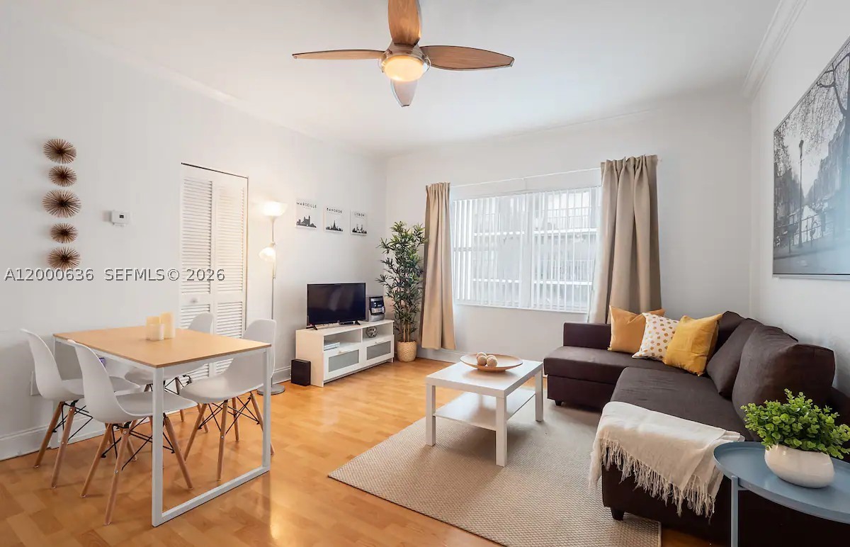 2615 Collins Ave 37 — photo
