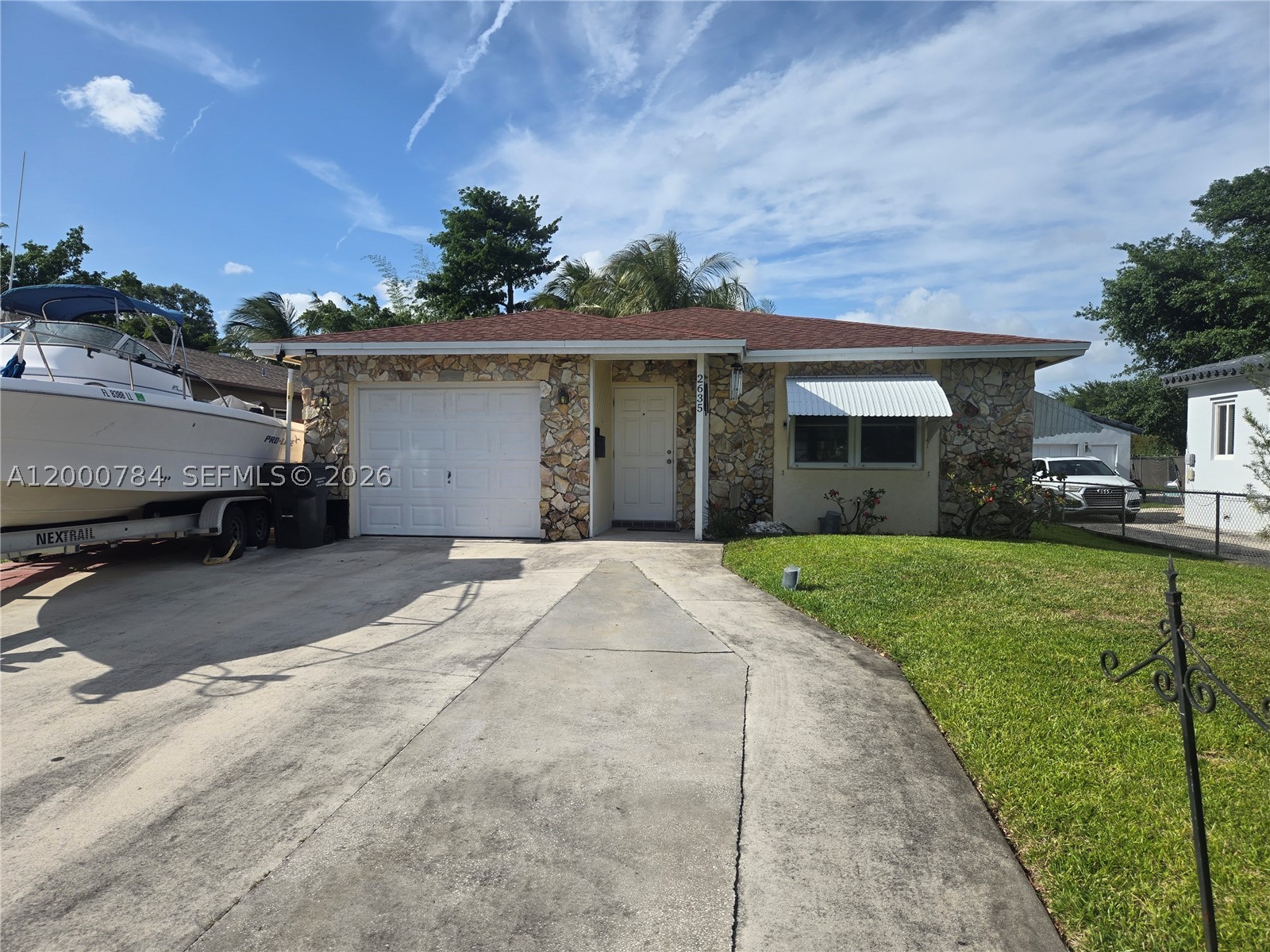 2635 Taylor St — photo