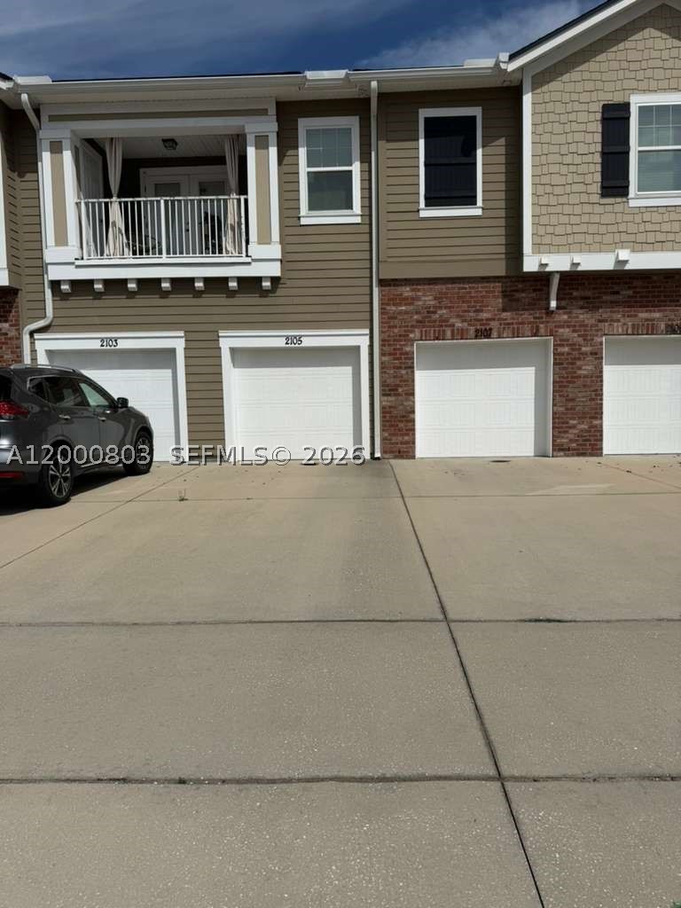 2105 Golden Lake Loop St — photo