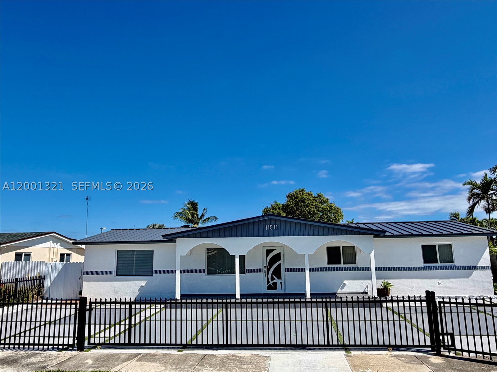 11511 SW 180th St — photo