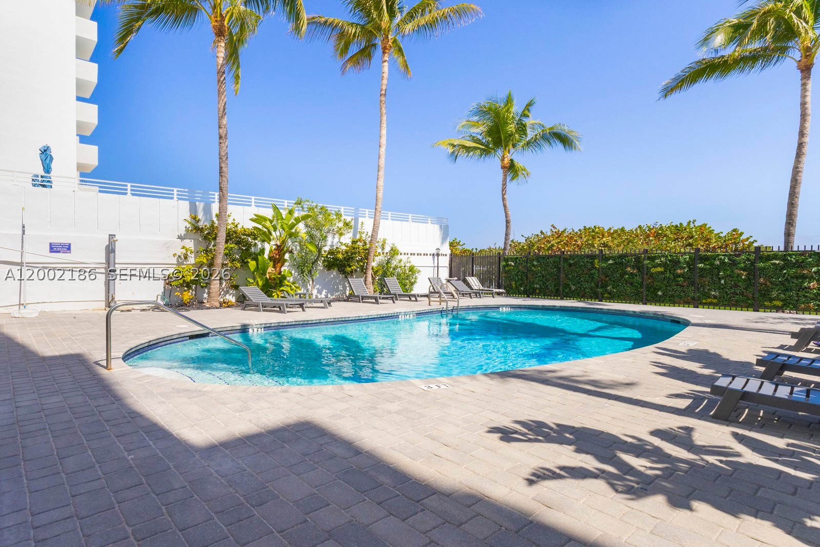 335 Ocean Dr 120 — photo