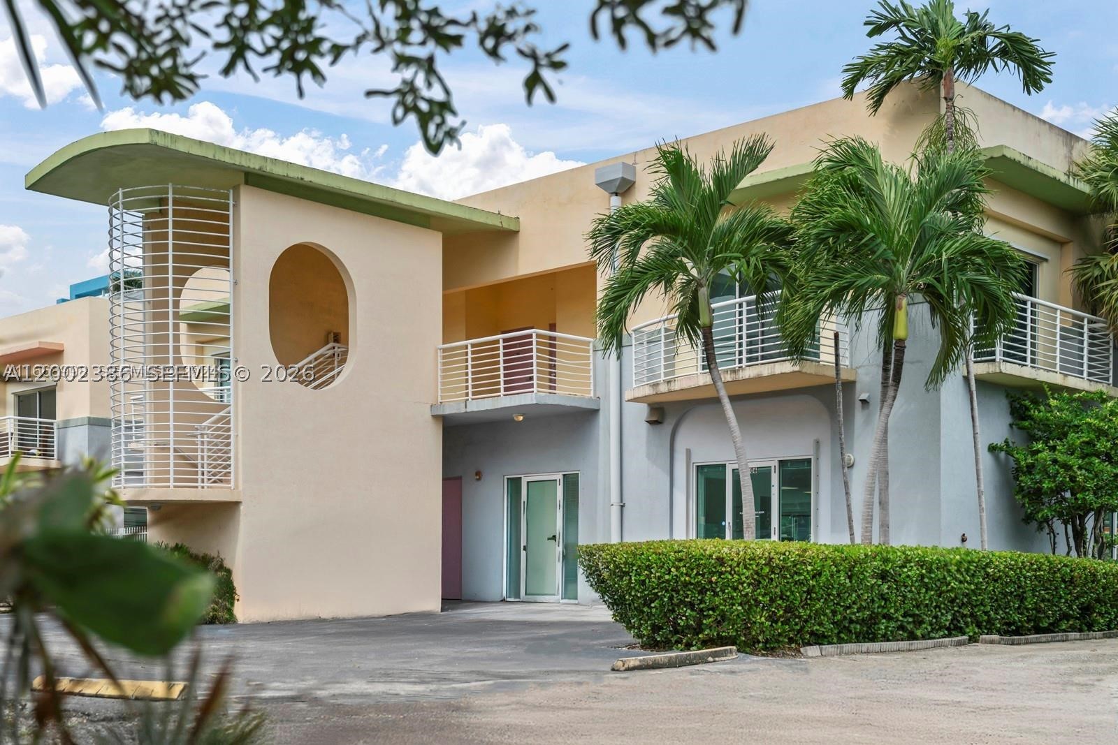 200 E Dania Beach Blvd — photo