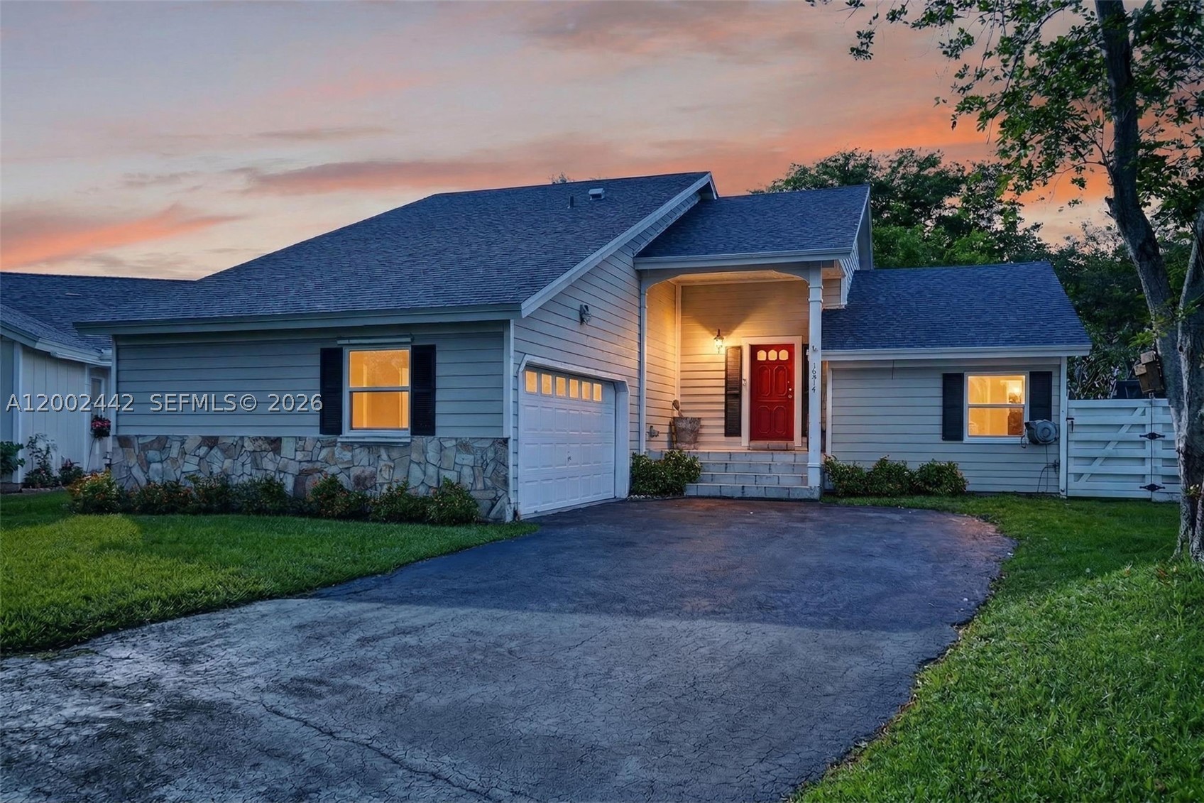 14914 SW 142nd Pl — photo